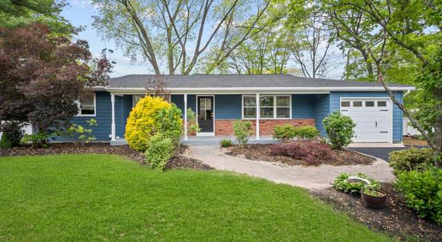 Photo of 16 Smith St, Nesconset, NY 11767