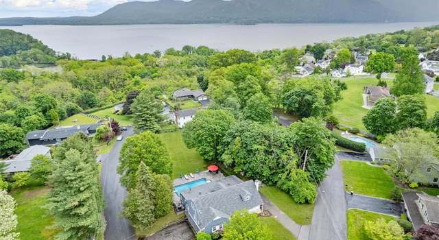 Photo of 20 Idlewild Park Dr, Cornwall On Hudson, NY 12520