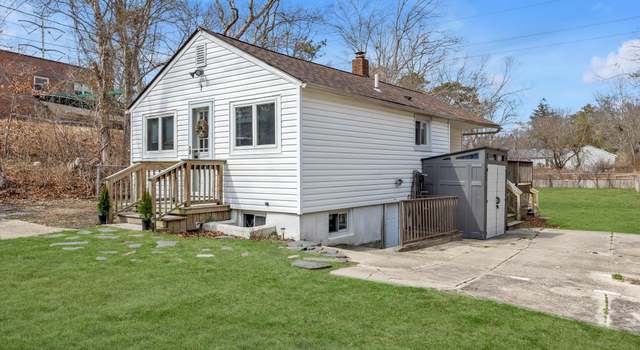 Photo of 1 Rexmere Ave, Farmingville, NY 11738