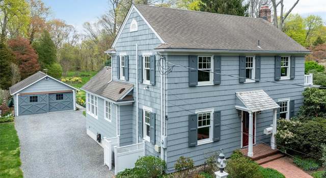 Photo of 76 Hollywood Pl, Huntington, NY 11743