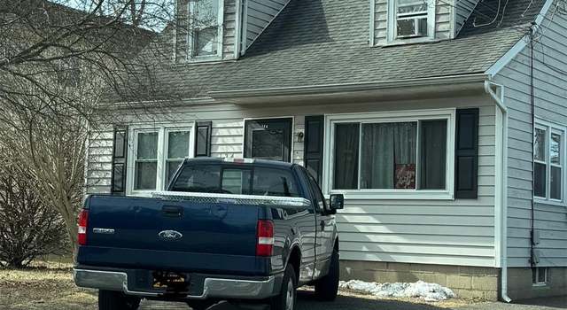 Photo of 124 S 26th St, Wyandanch, NY 11798
