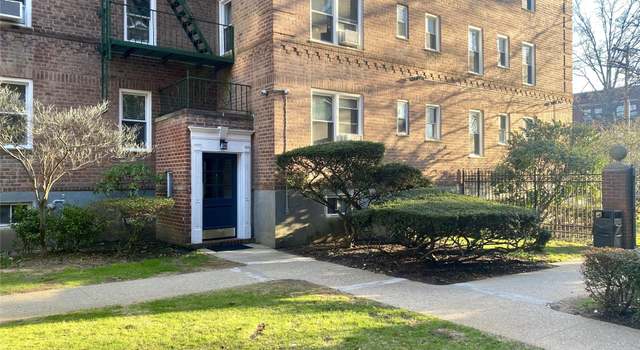 Photo of 30 Cathedral Ave Unit 3D, Hempstead, NY 11550