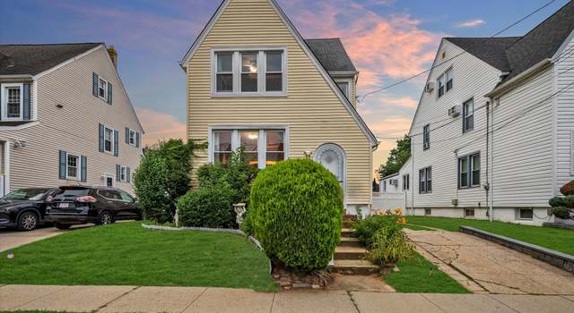 Property at 48 Carstairs Rd, Valley Stream, NY 11581, 3 beds, 1.5 baths