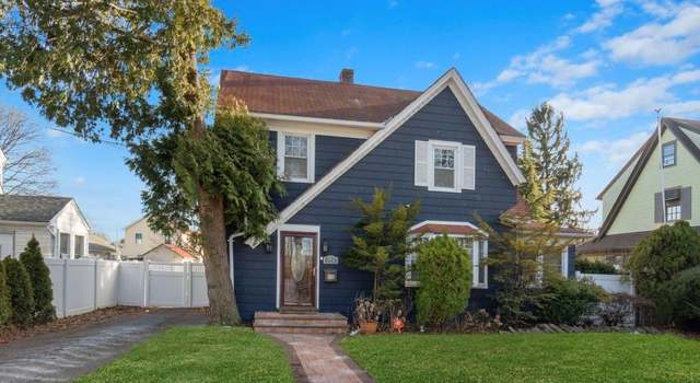 Photo of 142 Macdonald St, Hempstead, NY 11550