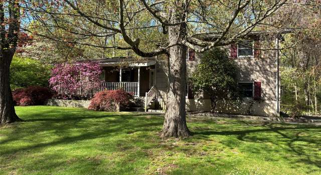 Photo of 10 Fox Hill Rd, Wappingers Falls, NY 12590