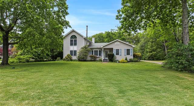 Photo of 6645 Peconic Bay Blvd, Laurel, NY 11948