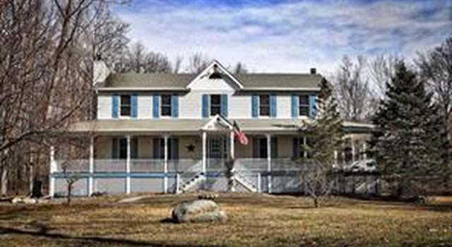 Photo of 372 Jackson Ave, New Windsor, NY 12553