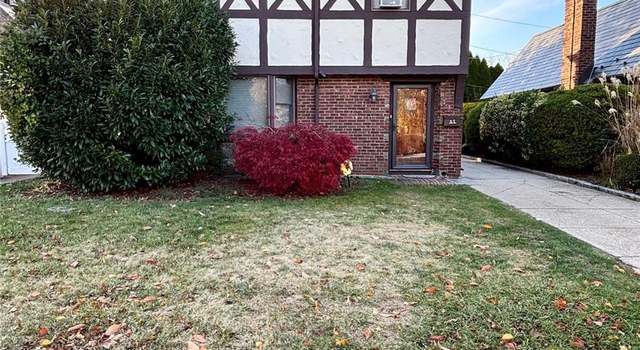 Photo of 11 Kenilworth Rd, Mineola, NY 11501