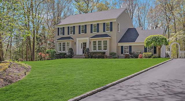 Photo of 19 Emerald Ln, Wading River, NY 11792