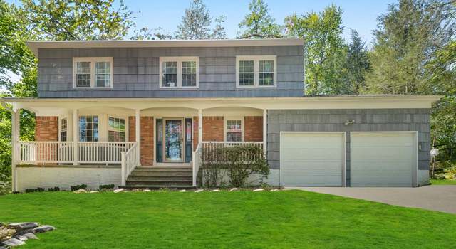 Photo of 51 E Ridge Ln, Mount Kisco, NY 10549