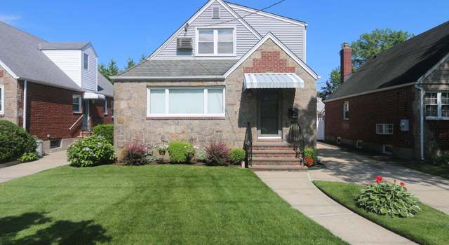 Photo of 16 Elton Rd N, Garden City, NY 11530
