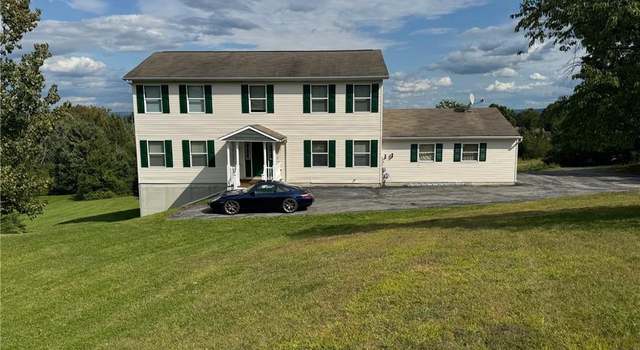 Photo of 10 Ashlyn Dr, Marlboro, NY 12542