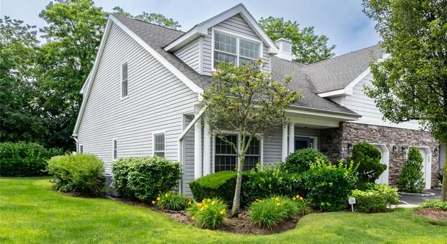 Photo of 158 Pond View Dr, Port Washington, NY 11050