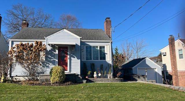 Photo of 116 Devon Rd, Albertson, NY 11507