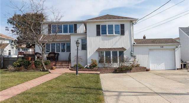 Photo of 146 Jefferson Ave, Island Park, NY 11558