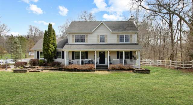 Photo of 2 Sean Ct, Rock Tavern, NY 12575