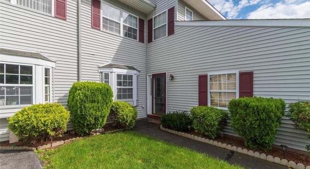 Photo of 424 Heritage Ln, Monroe, NY 10950