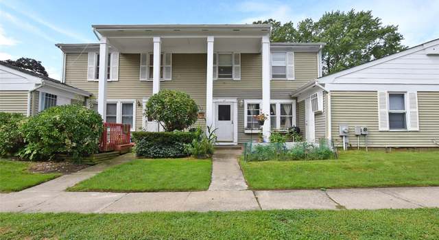 Photo of 4A Independence Ct, Ridge, NY 11961