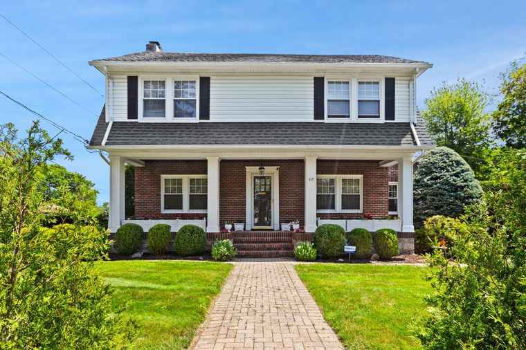 Photo of 117 Perth Ave New Rochelle, NY 10804