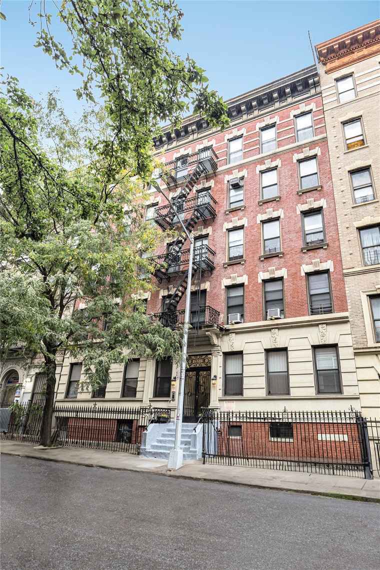 Photo of 137-139 W 142nd St Unit 2D New York (Manhattan), NY 10030