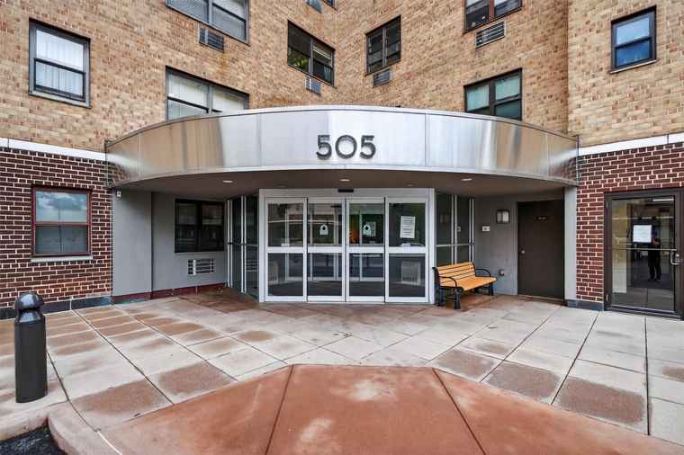 Photo of 505 Central Ave #408 White Plains, NY 10606