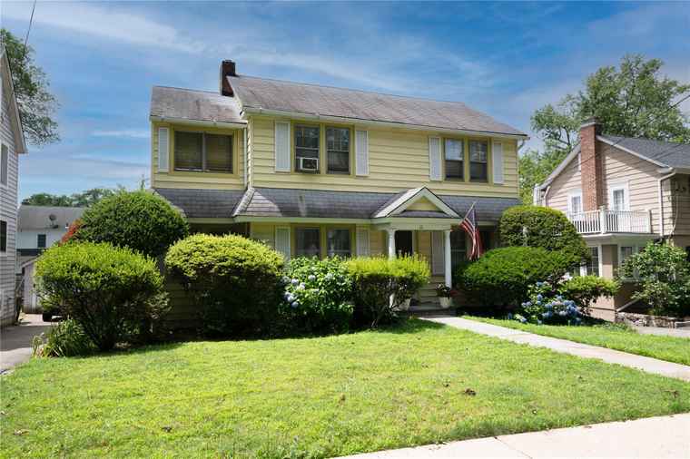 Photo of 11 Ogden Ave White Plains, NY 10605