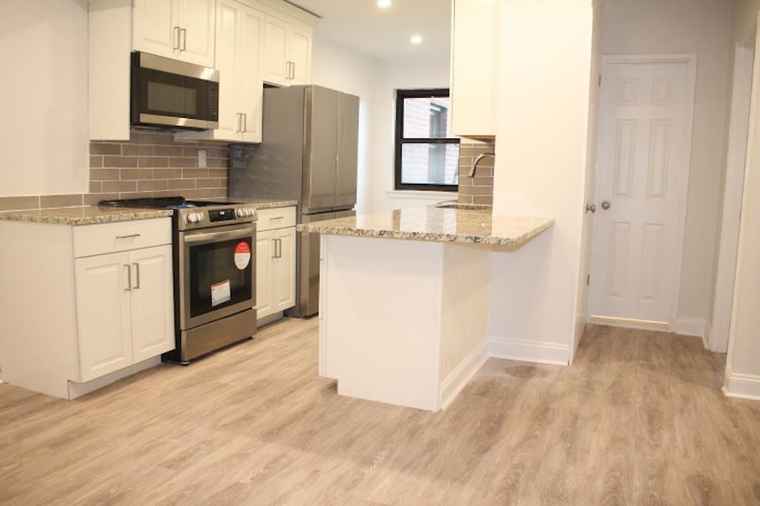 Photo of 60 White Oak Unit 4C New Rochelle, NY 10801