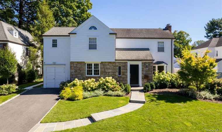 Photo of 6 Whistler Rd Scarsdale, NY 10583