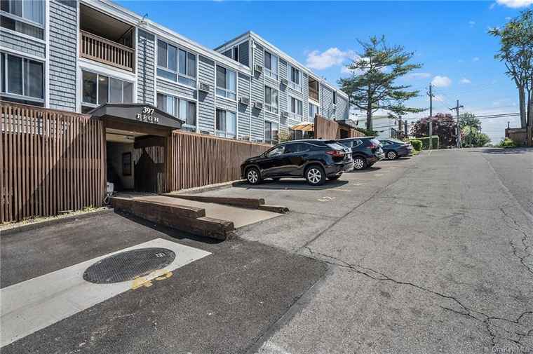 Photo of 397 N Broadway Unit 3E Yonkers, NY 10701