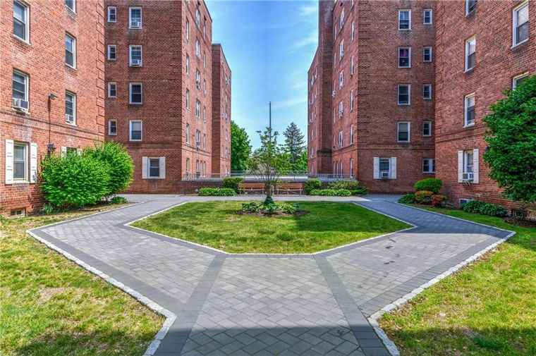 Photo of 60 Locust Ave Unit 106A New Rochelle, NY 10801