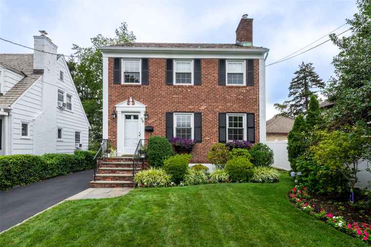 Photo of 59 Ronalds Ave New Rochelle, NY 10801