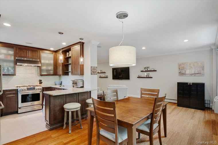 Photo of 2 Old Mamaroneck Rd Unit 3J White Plains, NY 10605