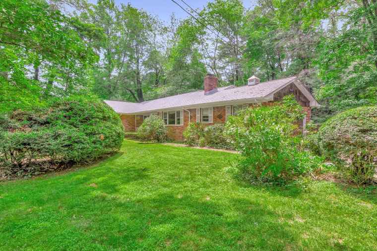 Photo of 15 Carol Ct Dix Hills, NY 11746