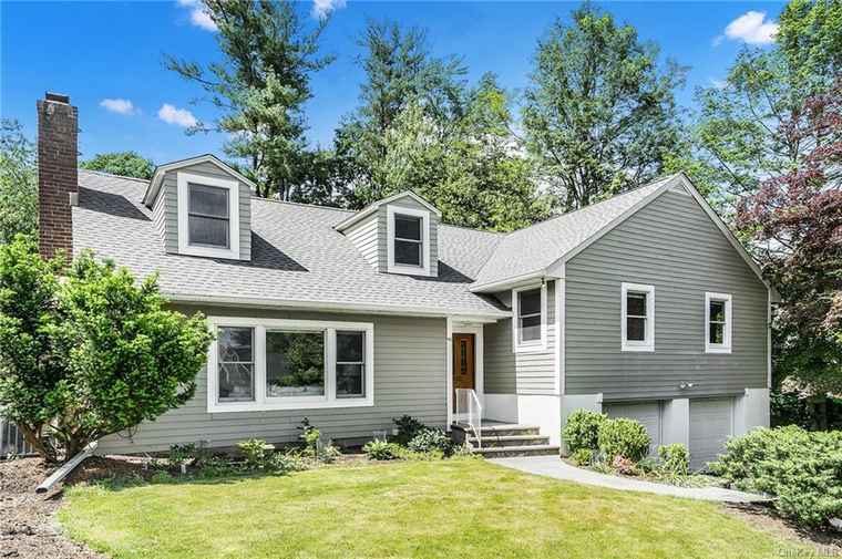 Photo of 40 Michael Dr Scarsdale, NY 10583