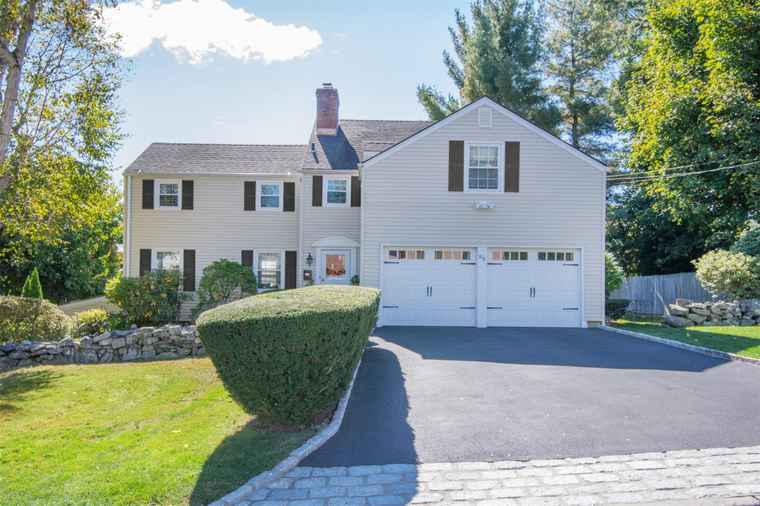 Photo of 99 Rockingchair Rd White Plains, NY 10607