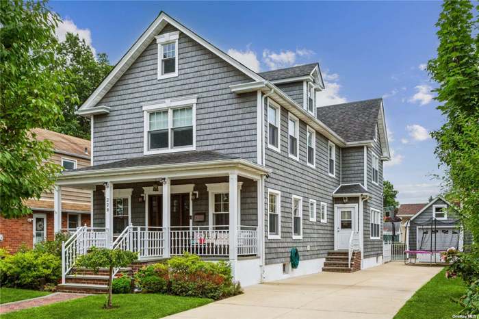 228 Floral Blvd, Floral Park, NY 11001 | MLS# 3498765 | Redfin