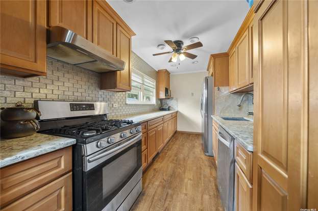 50 William St Copiague NY 11726 MLS# 3556131 Redfin 50 William St Copiague NY 11726 MLS# 3556131 Redfin