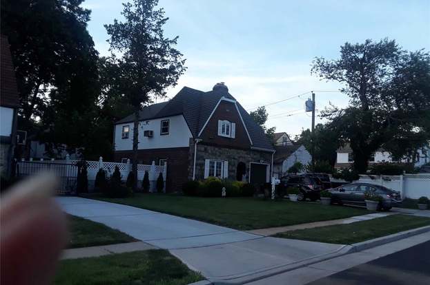 135 Ingraham Blvd Hempstead Ny 11550 Realtor Com