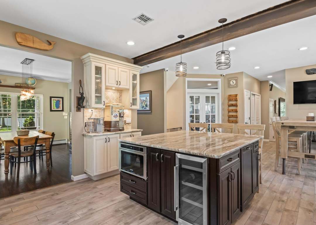 2 William St, East Setauket, NY 11733