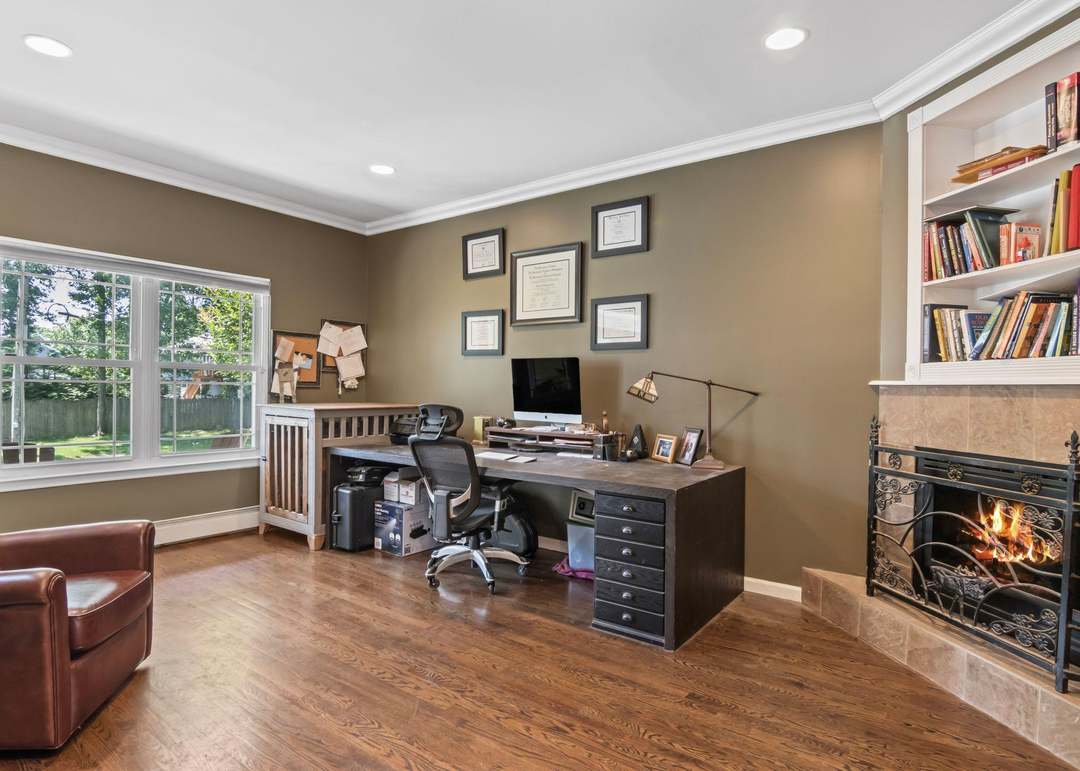 2 William St, East Setauket, NY 11733