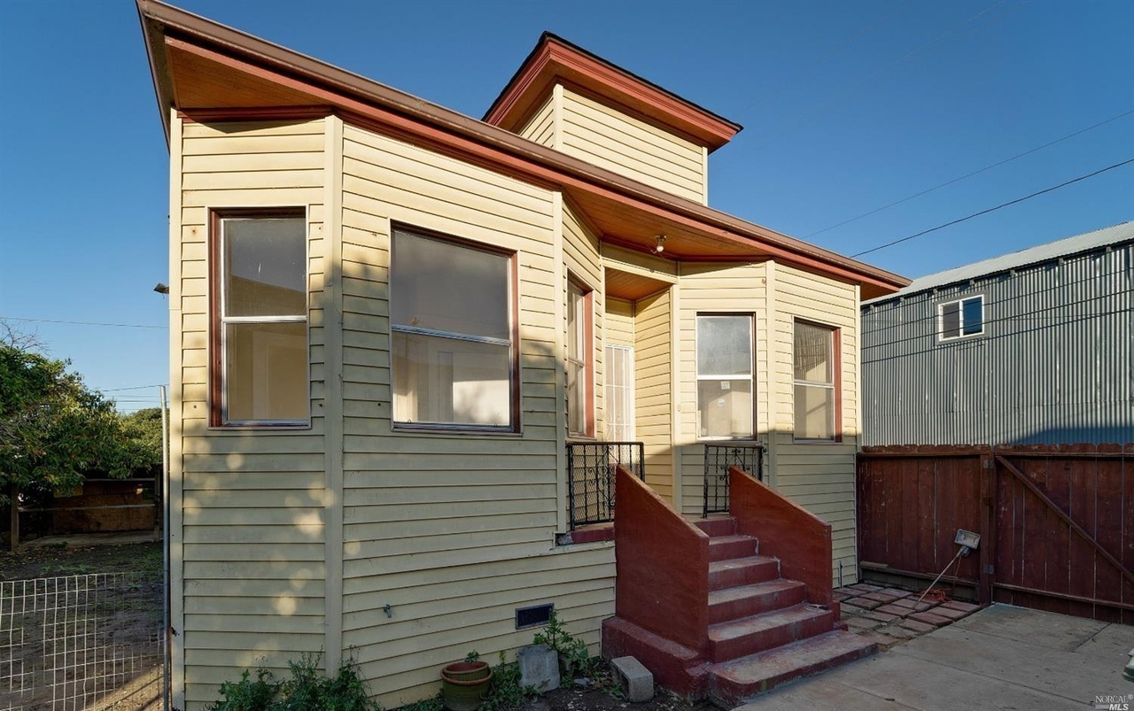 15 Alameda St, Vallejo, CA 94590  MLS# 321103054  Redfin