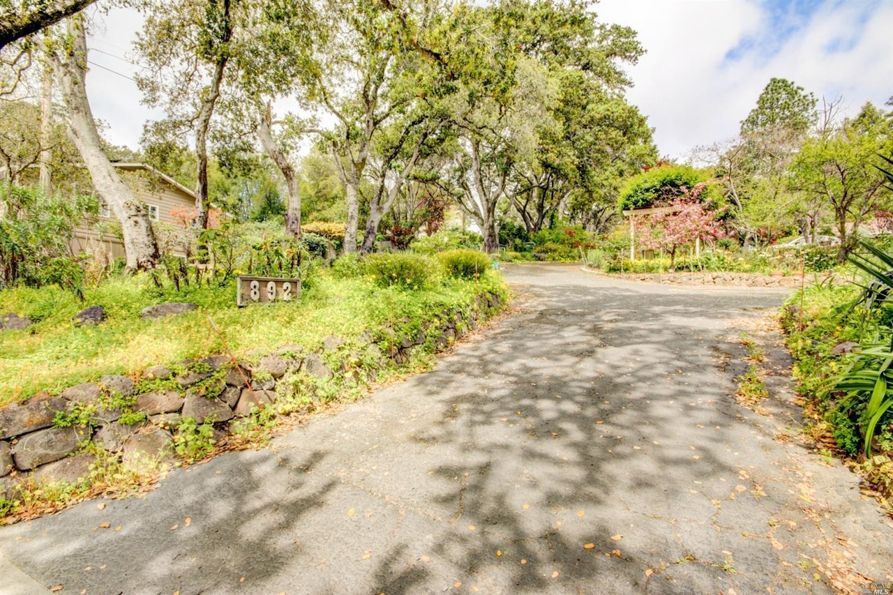 892 West St, Petaluma, CA 94952 MLS 22013075 Redfin