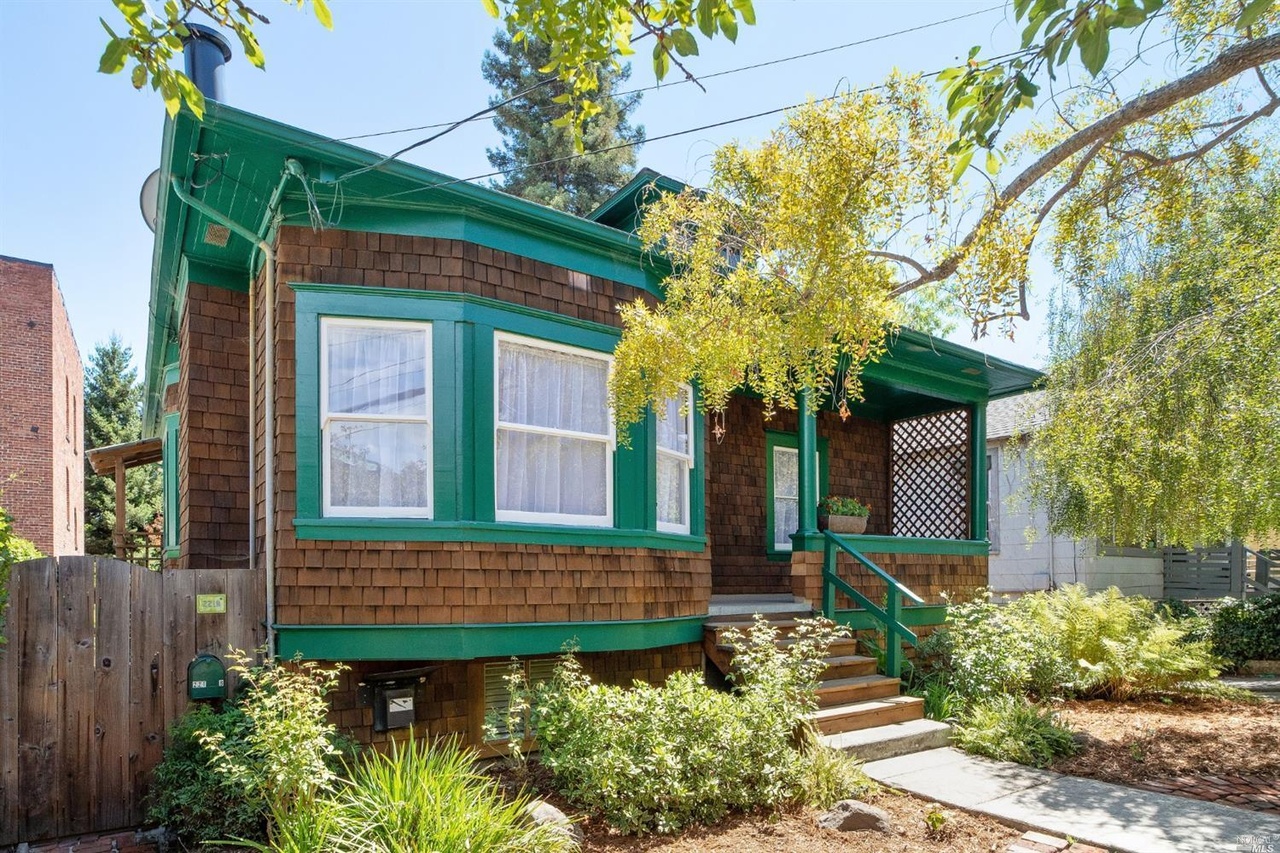 221 Tunnel Ave, Point Richmond, CA 94801 | MLS 22020208 | Redfin