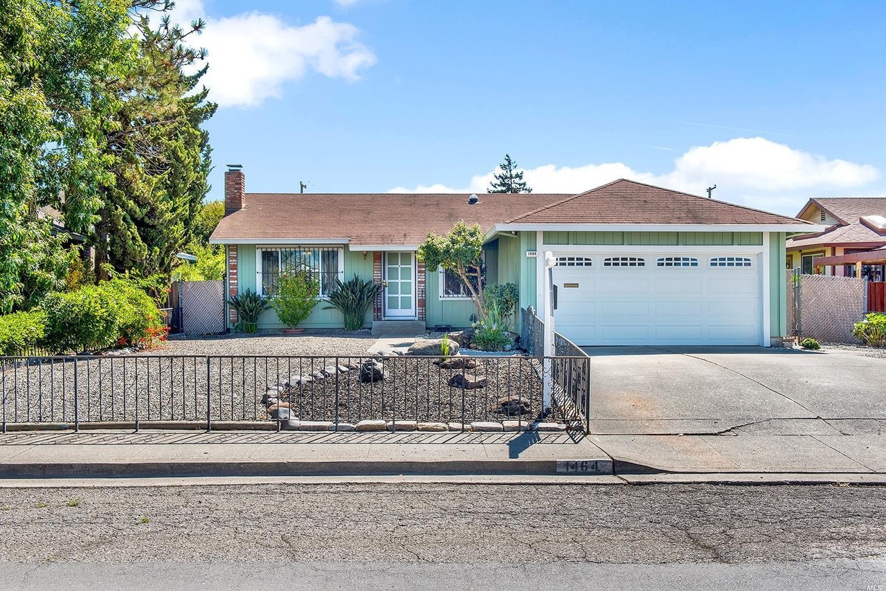 1464 Mcgregor Ave Petaluma Ca 94954 3 Beds 2 Baths