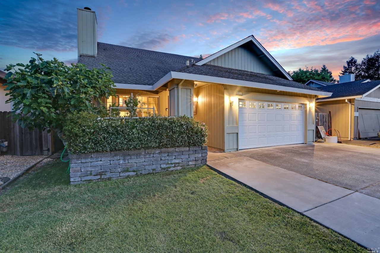 1517 Golf Course Dr Rohnert Park CA 94928 MLS# 22012231 Redfin 1517 Golf Course Dr Rohnert Park CA 94928 MLS# 22012231 Redfin