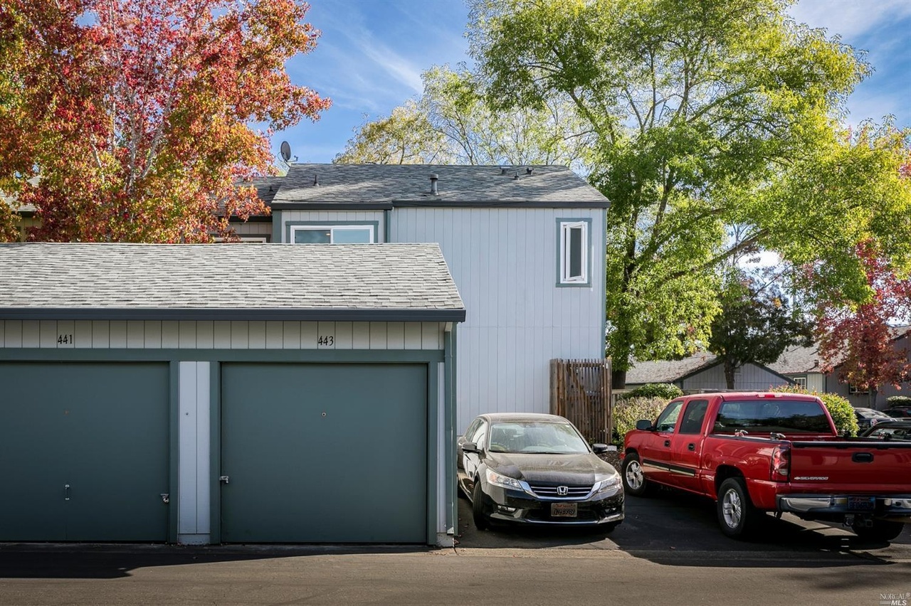 443 Occidental Cir Santa Rosa Ca 95401 2 Beds 5 Baths