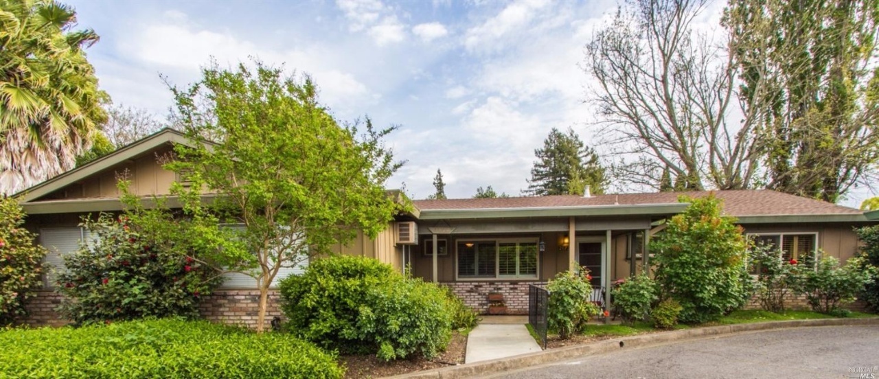 2173 Redwood Rd Napa Ca 94558 2 Beds Baths