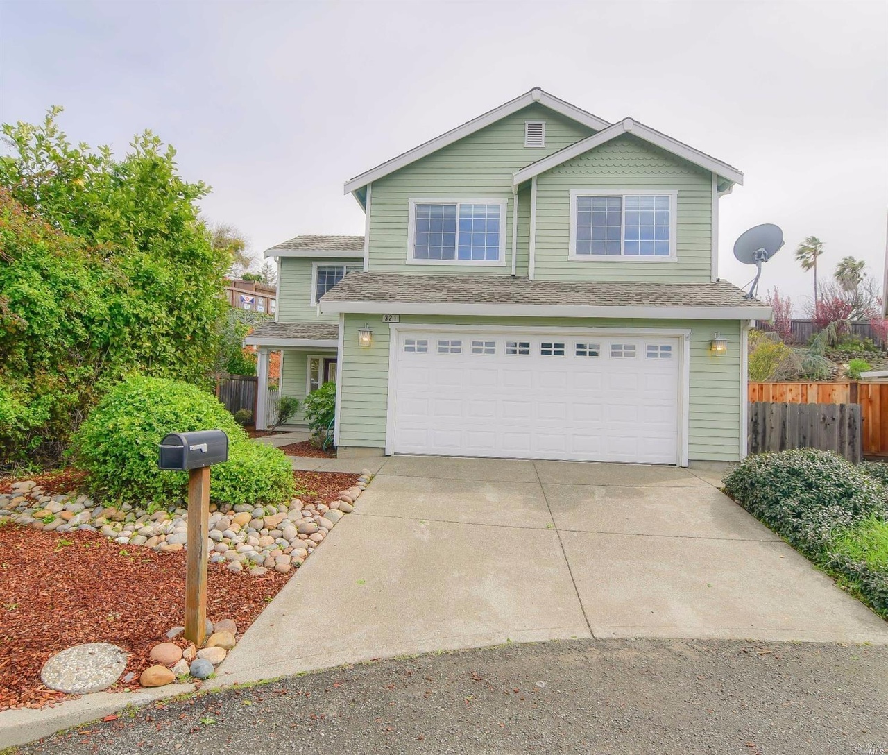 321 Monroe Ct Benicia Ca 94510 Mls 21704379 Redfin Photos And Other Media
