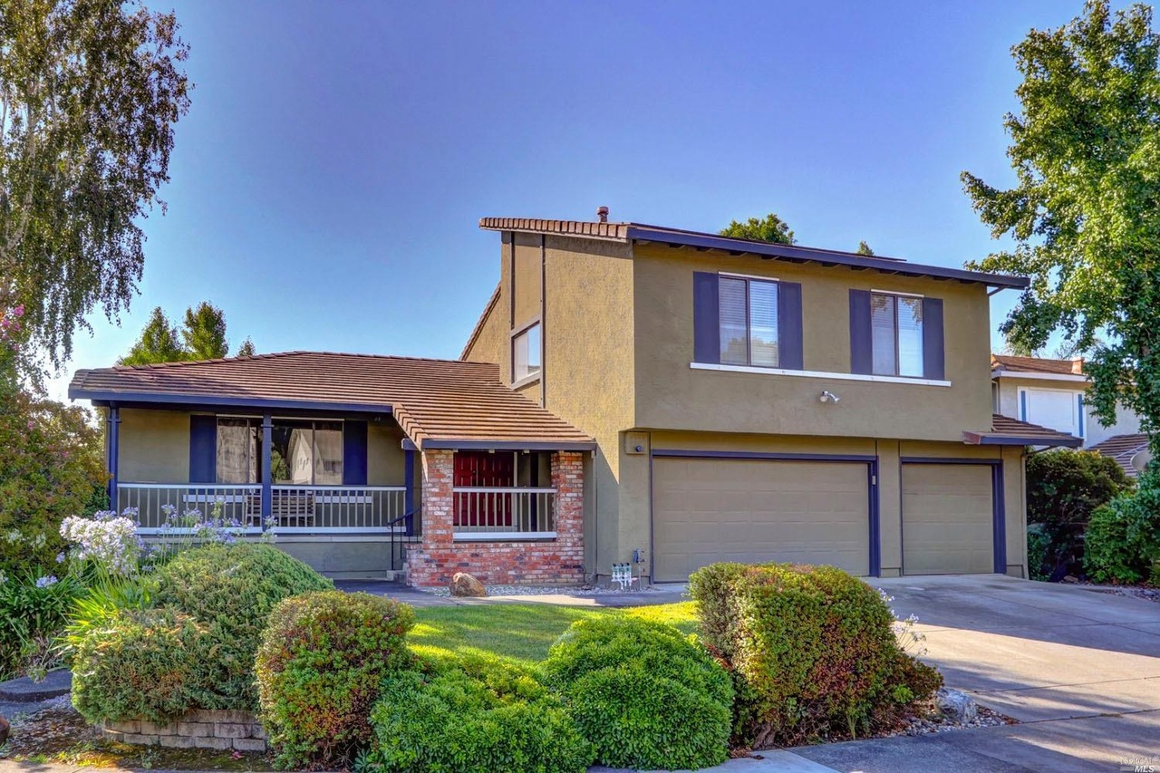 3332 El Pinole Way Fairfield Ca 94533 4 Beds 2 5 Baths