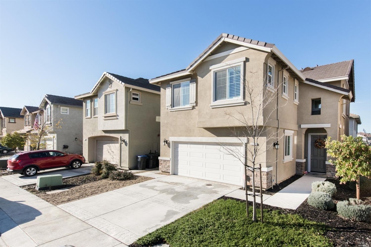 1749 Stoneman Dr, Suisun City, CA 94585 | MLS# 22029715 | Redfin